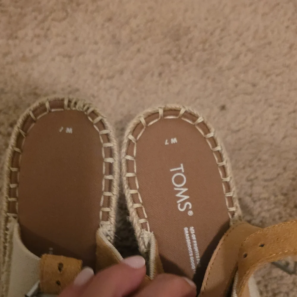 TOMS Women's Tan Espadrille Sandals - Picture 3 of 6